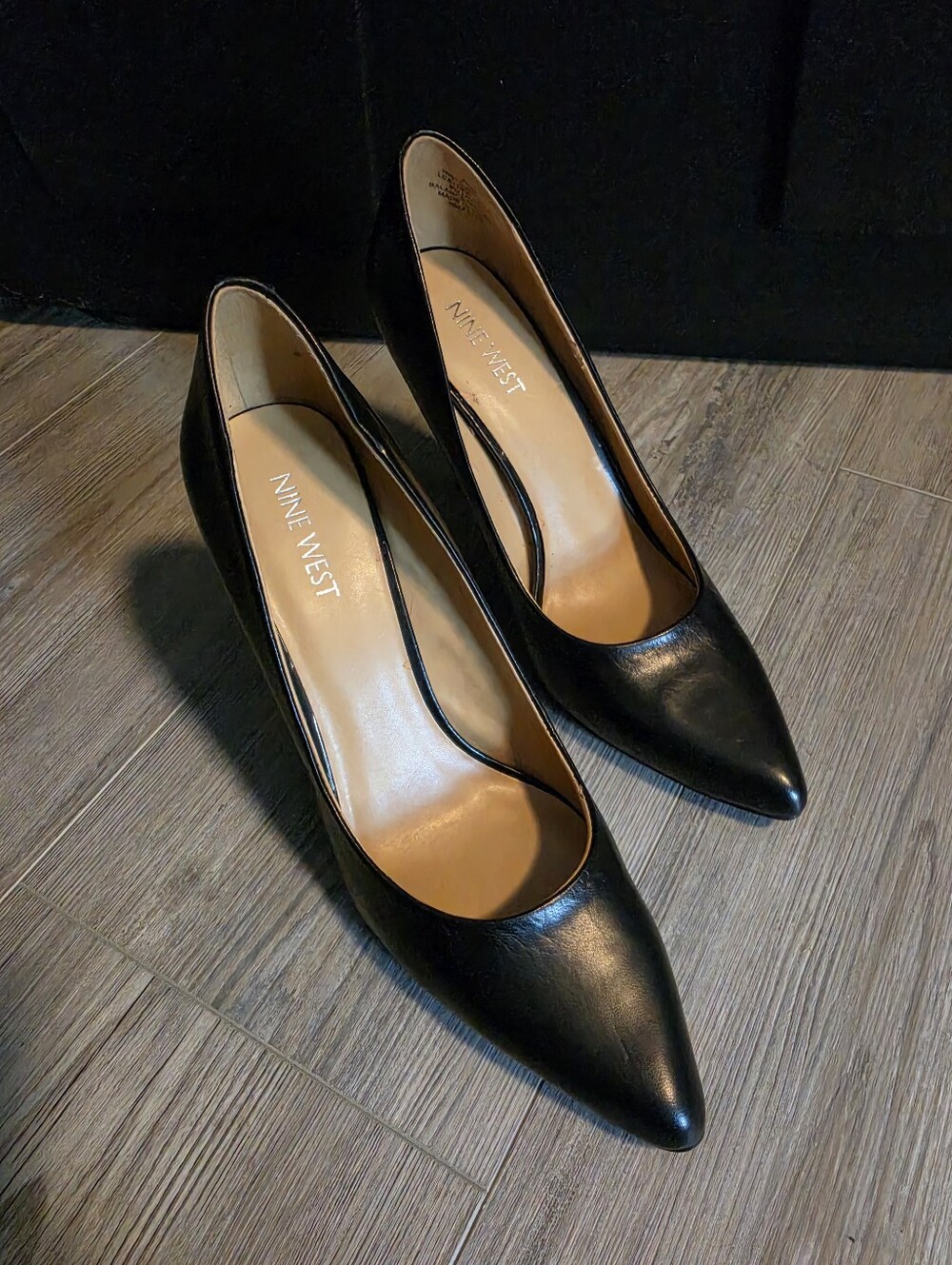 Nine West Black Pointed-Toe Leather Pumps